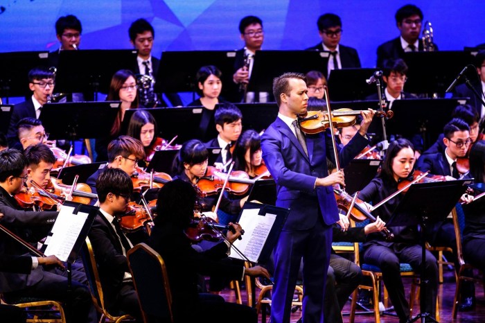 C7EE6B92-E8F9-4A9C-85E6-C63FEABBC5DB